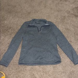 North face pull over